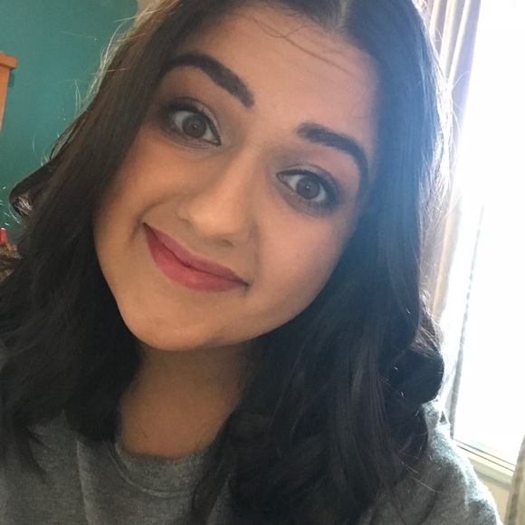 Meet your Posher, Natasha - Picture 1 of 1